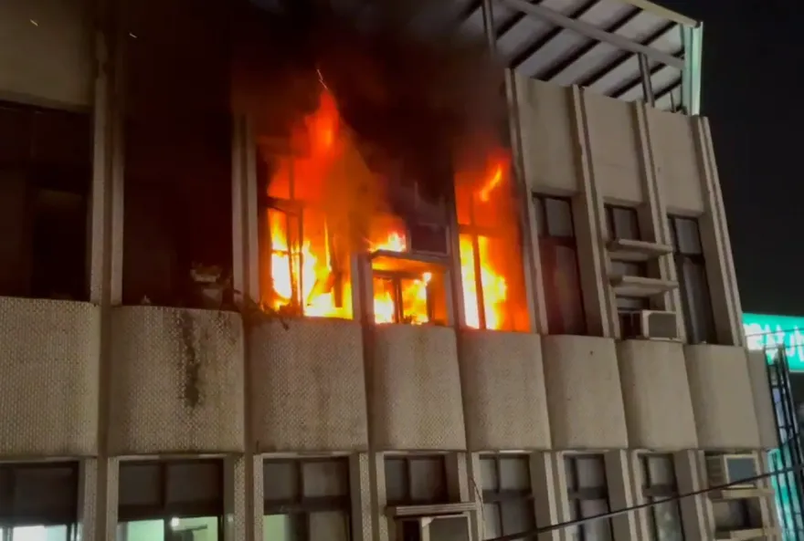 快訊/屏東4樓民宅晚間氣爆釀死傷　警消破門驚見焦屍