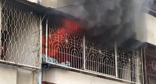 快訊/台南民宅清晨竄火煙！神明廳燒光光　警消射水搶救