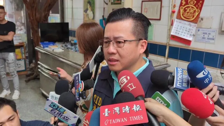 影/高雄惡鄰亂刀刺死夫妻！死者傷勢曝光　致命傷在腹部