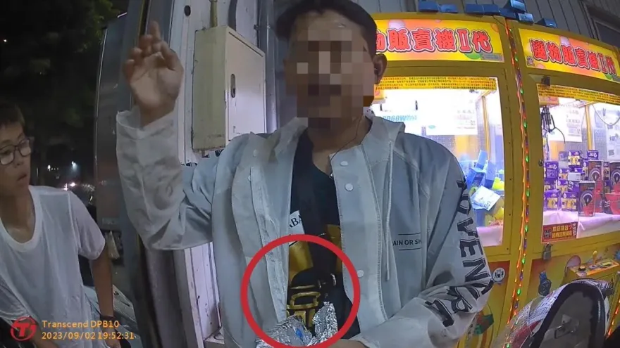影/異想天開！用「錫箔紙」包手機阻斷信號追蹤？男侵占手機被逮