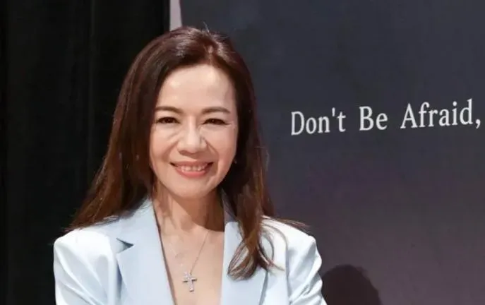 柯文哲鐵了心？副手可能人選鄒開蓮現身競選總部　是否棄藍白合推柯蓮配回應了