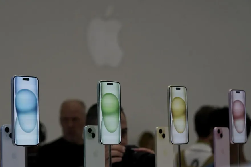 資深果粉點名歷代iPhone「最愛這款」　網友封耐操神機：超驚豔
