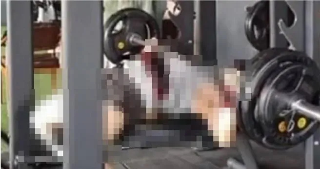 影/絕命終結畫面曝！25歲壯男健身房臥推　慘遭百公斤槓鈴壓頸1分鐘奪命