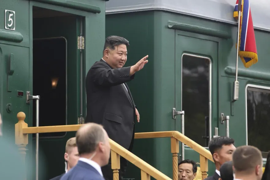 影/金正恩結束為期9日訪俄行程　俄軍車站列隊奏響國歌歡送