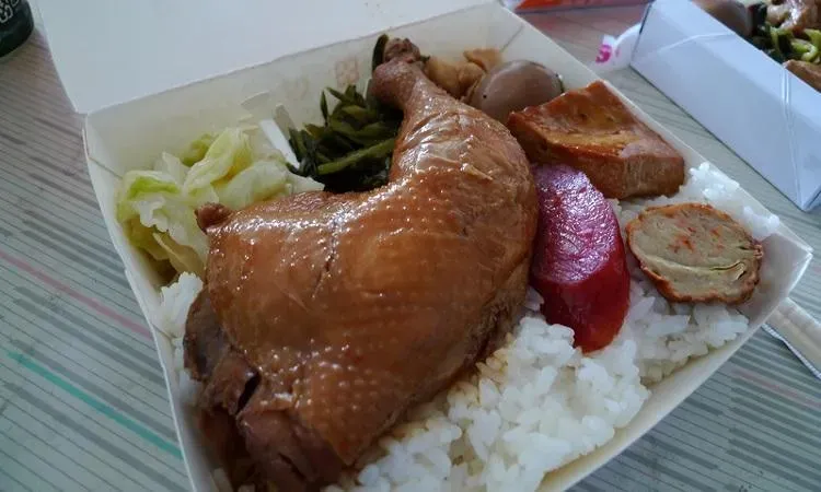便當「先吃飯還是雞腿」？ 胃食道逆流、減重　吃飯順序大不同