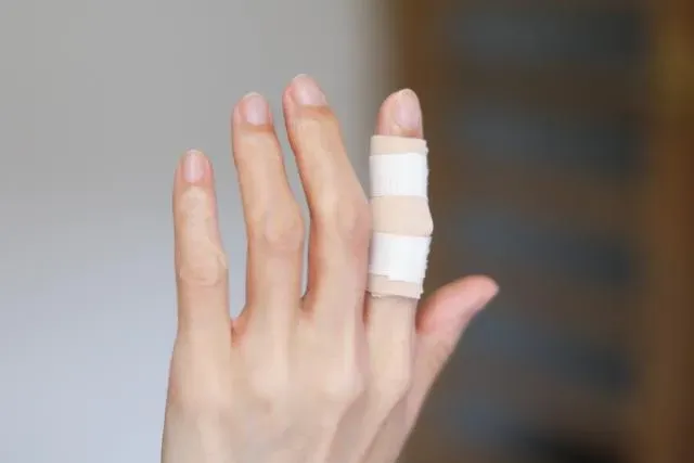 不明瘀青竟是「免疫性血小板減少症」！醫揭：類固醇治療勿逾6週