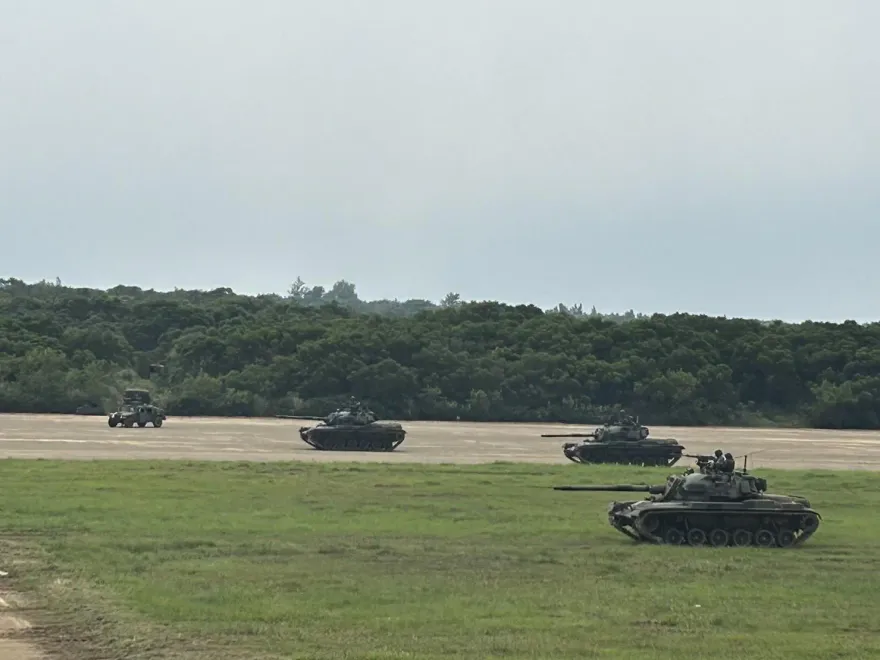 影/裝甲突擊！湖口營區地空整體作戰演練場面超震撼
