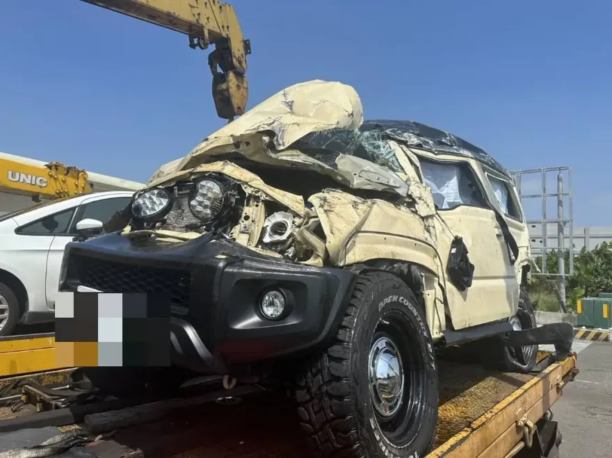 影/自動駕駛釀禍！國3吉普車遭追撞「連翻9圈」成廢鐵　驚險畫面曝