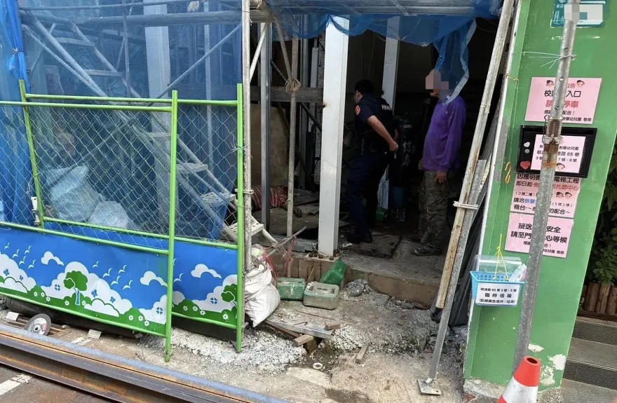 快訊/新北新店工地意外　鐵工3樓半墜落地面送醫搶救