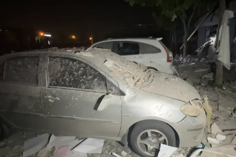 屏東科技廠大爆炸/爆炸現場宛如戰地…「窗戶震碎」畫面曝　1消防員不幸殉職
