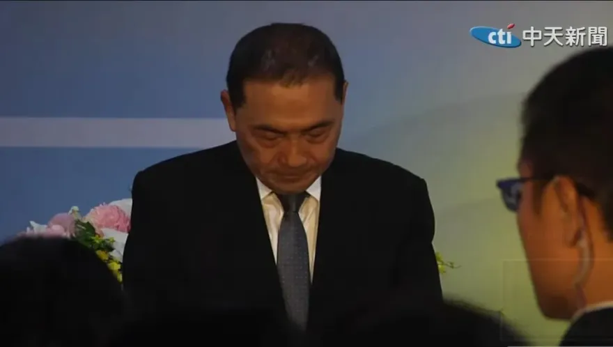 屏東高爾夫球具廠大爆炸/別讓打火弟兄白白犧牲！侯友宜捐20萬元呼籲中央降半旗