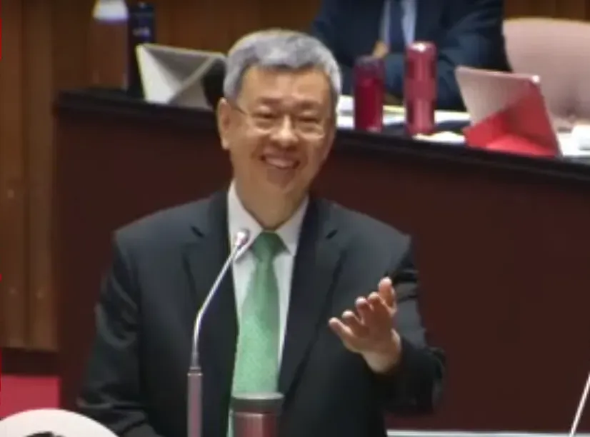 影/陳建仁回應「Lin bay 好油」遭恐嚇笑問「你說呢？」　洪孟楷震撼打臉