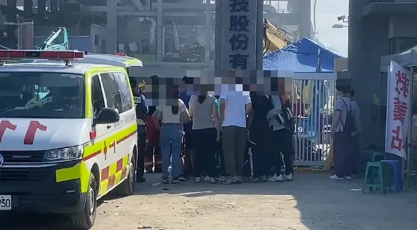 快訊/屏東高爾夫球具廠大爆炸/再尋獲1男員工遺體！家屬悲痛頻拭淚　剩1人仍失聯