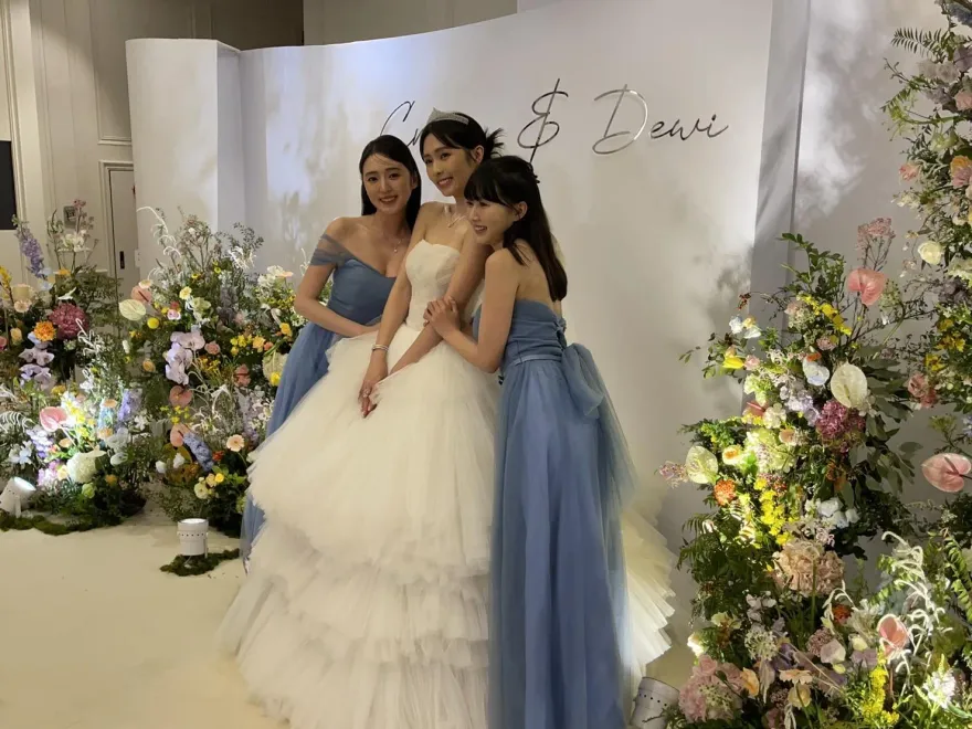 高顏值3姊妹！許光漢前女友現蹤！簡廷芮婚禮開場就出狀況