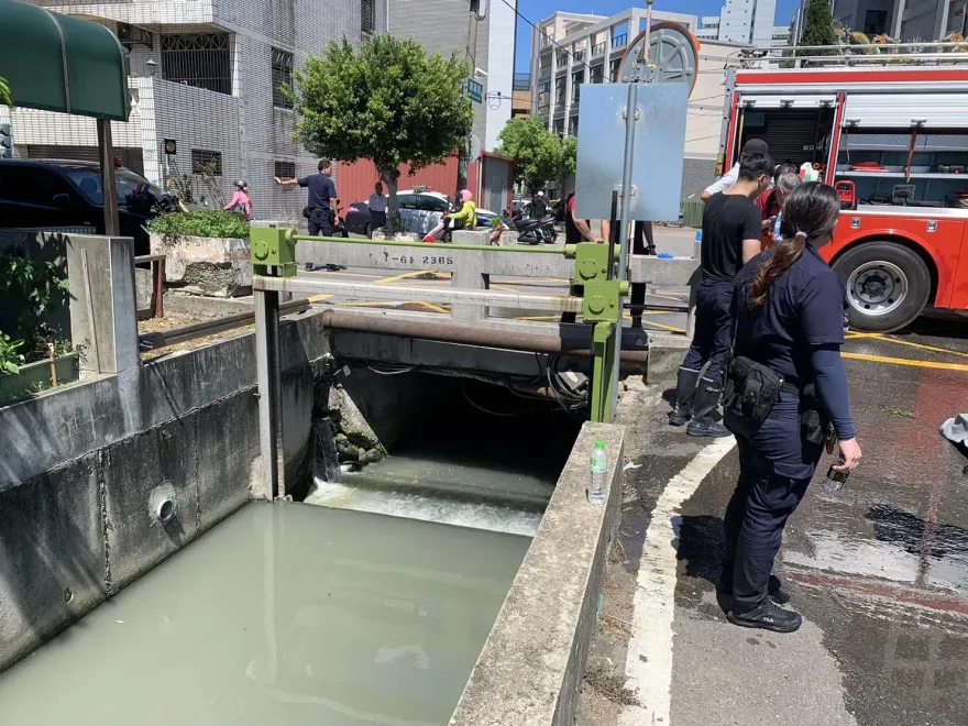 失蹤2天！桃園8旬婦墜大排「明顯死亡」　家屬淚泣：她輕微失智