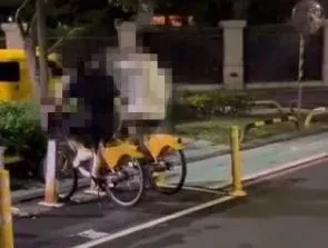 免費騎Youbike一整晚畫面曝！2人「踩飛輪」爽聊  官網：早就提醒不可以