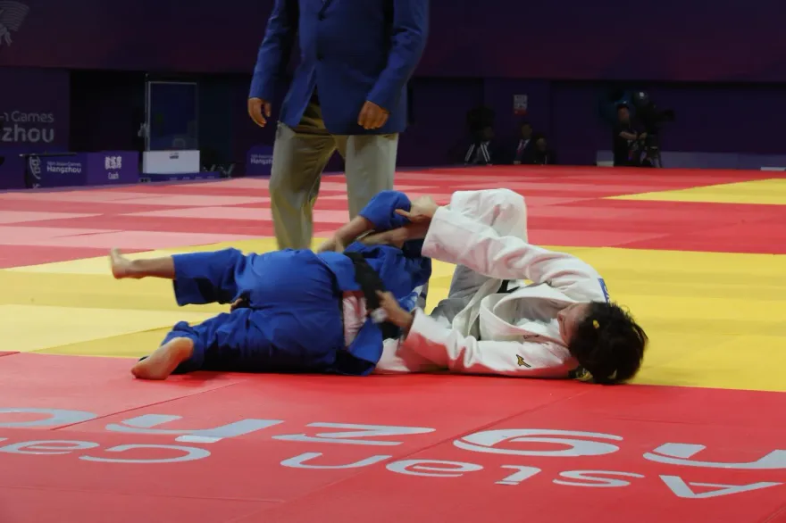 杭州亞運/柔道女王勇闖金牌戰！連珍羚鏖戰8分45秒奪致勝半分力退大陸蔡琪
