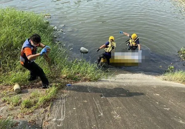 快訊／台南安順橋下驚見男浮屍　年約50歲身分待查