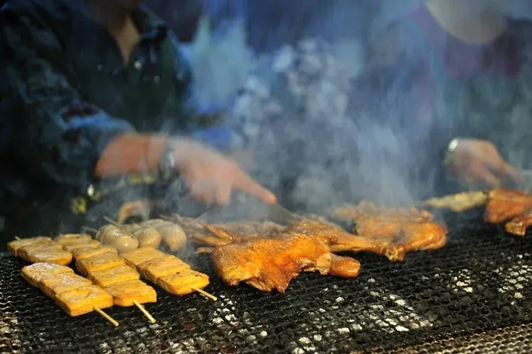 烤肉後狂冒痘！皮膚醫曝「木炭1成分」讓身體處在過敏狀態