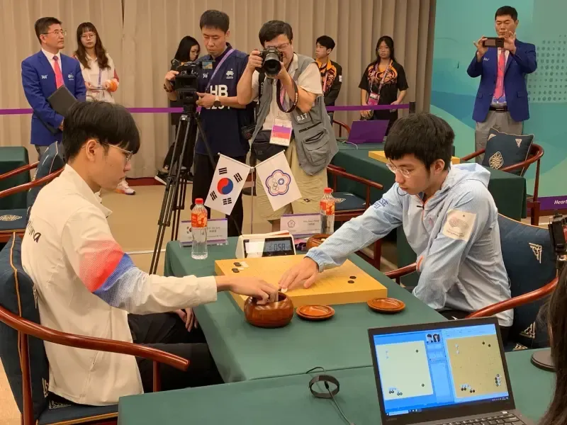 杭州亞運/連克世界前二高手！許皓鋐殺進金牌戰　締造中華圍棋新猷