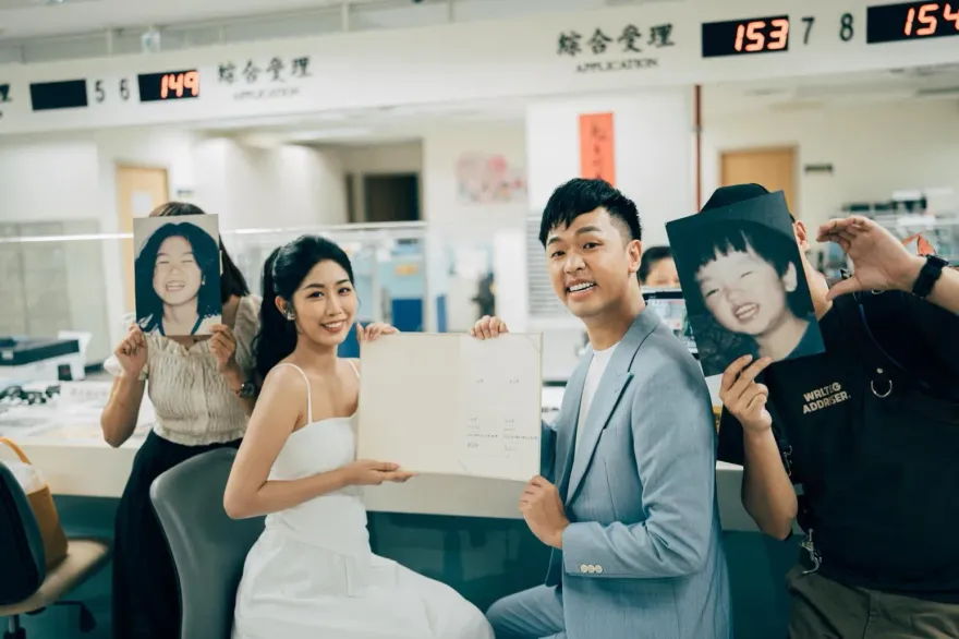 《瘋神無雙》香蕉正式登記結婚！見證人「穿越時空」　妻急澄清：是真的