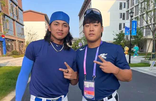 杭州亞運/劉致榮、姜白虎相見歡！U18世界盃「不打不相識」　相隔5年再度對決