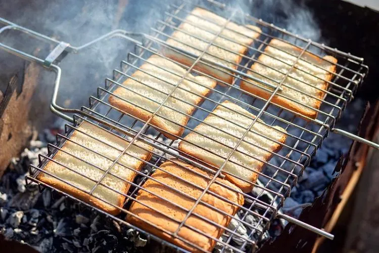 中秋必吃烤肉食材都中！醫驚揭「6類食物」都藏高鹽　零卡果凍、白吐司上榜