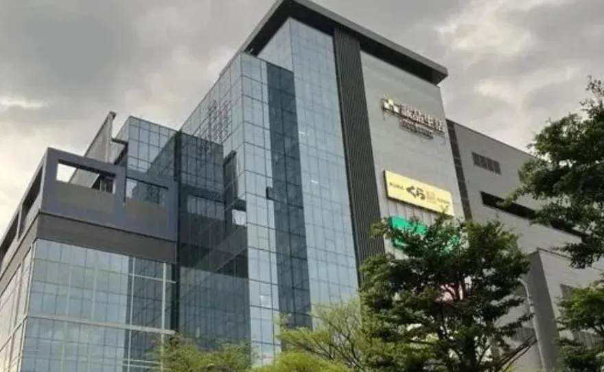 新店「裕隆城」開幕4天昨晚火警　賣場備品起火無人受傷