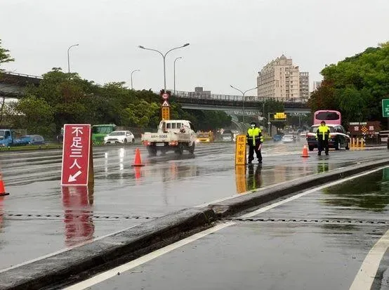 國慶連假倒數！北市8處國道入口　10/7「6時至12時」高乘載管制