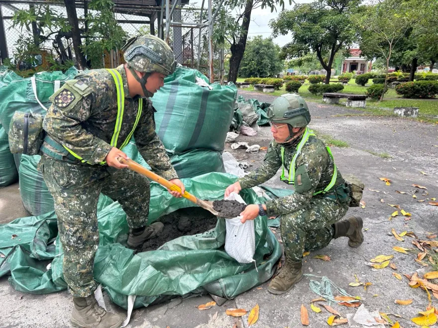 小犬颱風/國軍第四作戰區馳援近200兵力　預防性撤離居民協助災防工作