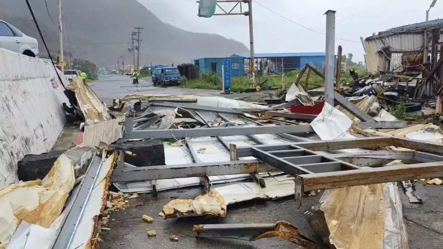小犬颱風/凌晨解除陸警！6縣市狂灌豪雨　3地今仍停班停課