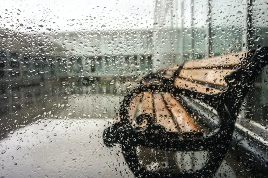 東北季風發威！北部、東部異常降雨　週六又有新颱風