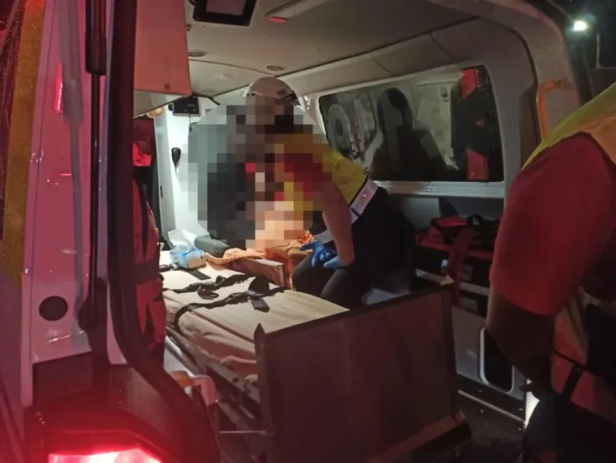 宜蘭舊大溪漁港驚傳車輛墜海　移工勇救3人無傷亡