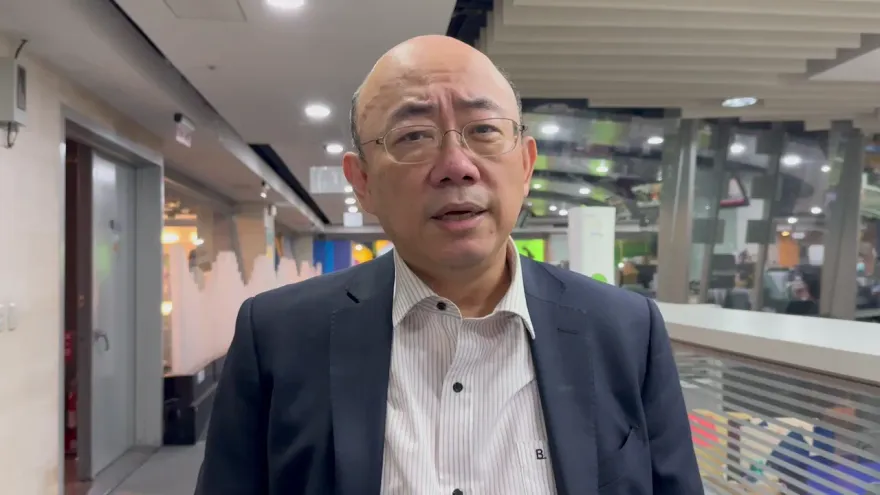 稱3首長人事待觀察！郭正亮被錢復點名　沈富雄：被開除了怎輪得到他？