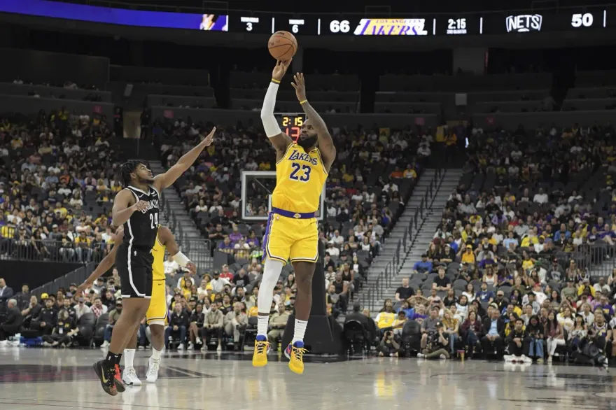 NBA新賽季前10大球星出爐！老詹皇名次慘跌　第一名是他