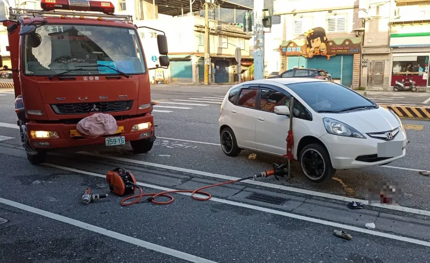 行人地獄！花蓮婦遭撞「捲入車底」一度命危　搶救未脫險