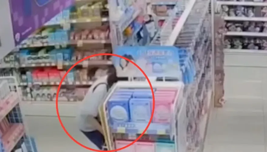 影/北市婦逛美妝賣場順手牽羊　一個MOVE把雙眼皮貼摸進口袋