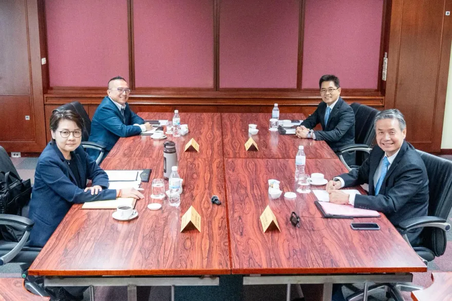 「藍白合」黃金會前會為何派黃珊珊、周榆修？媒體人驚曝柯文哲背後盤算