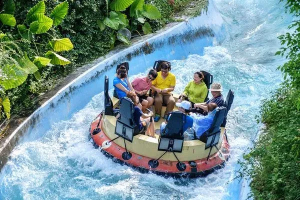玩水最後衝一波！水樂園推4天限定「門票買1送1」　生日當天免費入園暢玩