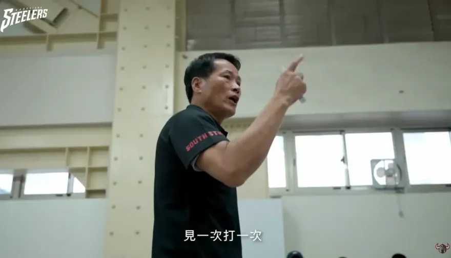 三連霸又怎樣！鋼鐵人主帥邱大宗無懼富邦勇士：見一次打一次