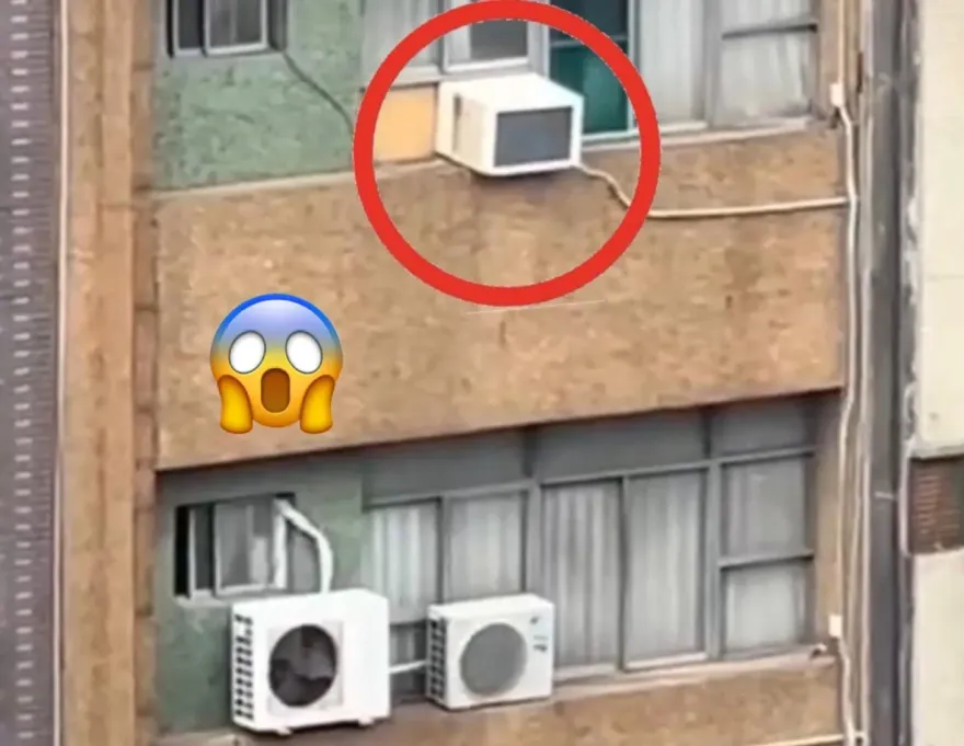 影/不定時炸彈！高雄透天3-5樓冷氣機「只靠窗框撐」　民憂爆頭事件重演
