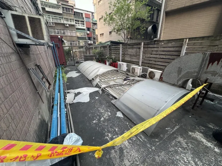 快訊/北市光復南路驚傳墜樓！43歲男倒臥地下1樓遮光板搶救中