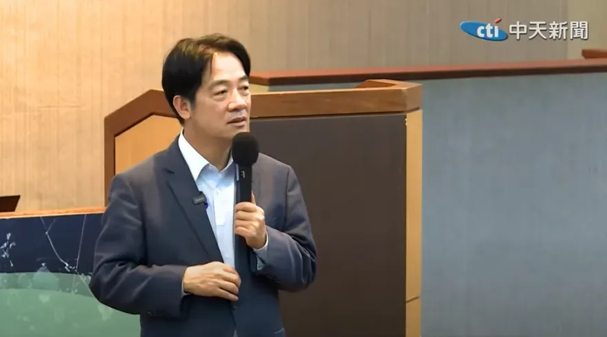 影/民進黨全面執政…被陽明交大生問「為何法案過不了」 賴清德拖在野黨下水