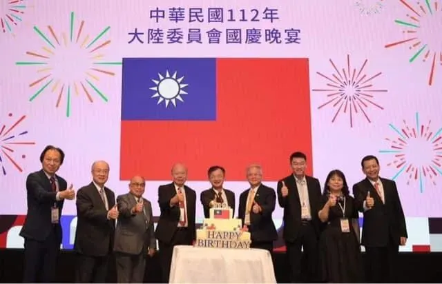 這不是我們的國旗！陸委會國慶晚宴國旗「光芒」竟有13道
