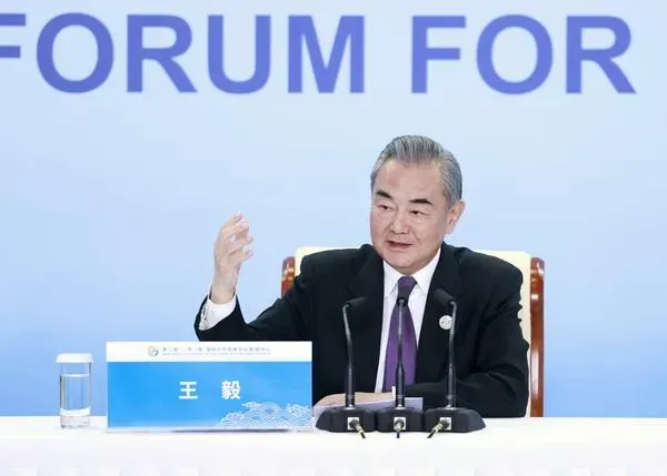 王毅談美主導「全球基建投資」倡議　喊話比一下：看誰能蓋更多基礎設施