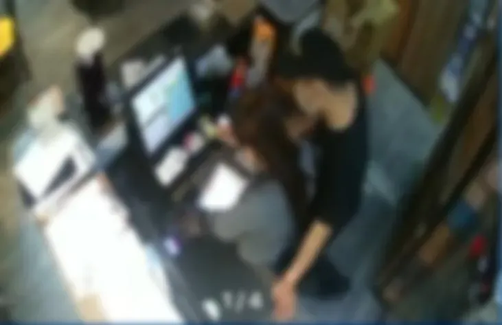 影/「給X嗎？」女控餐廳同事貼身性騷　被告辯「嬉鬧曖昧」竟獲不起訴