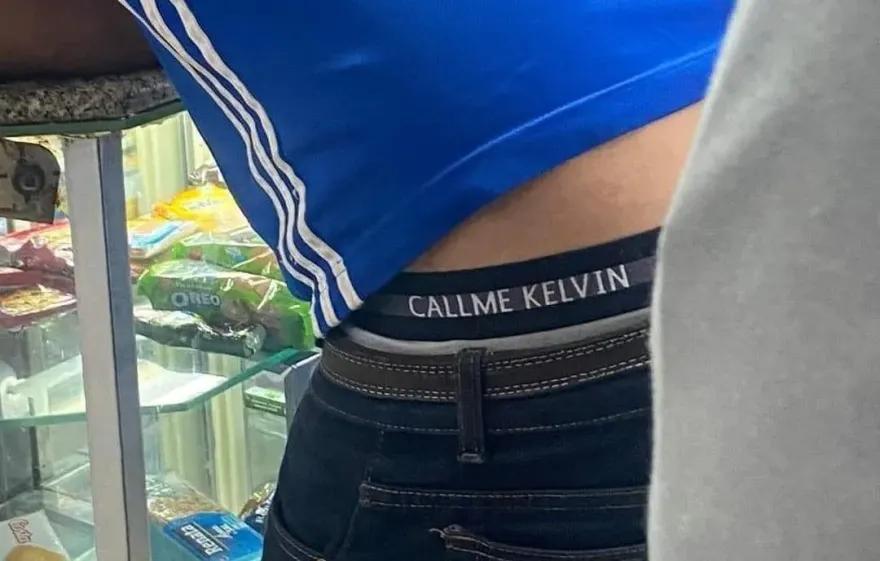 這件CK怪怪的！男內褲頭秀「Call me kelvin」網笑翻