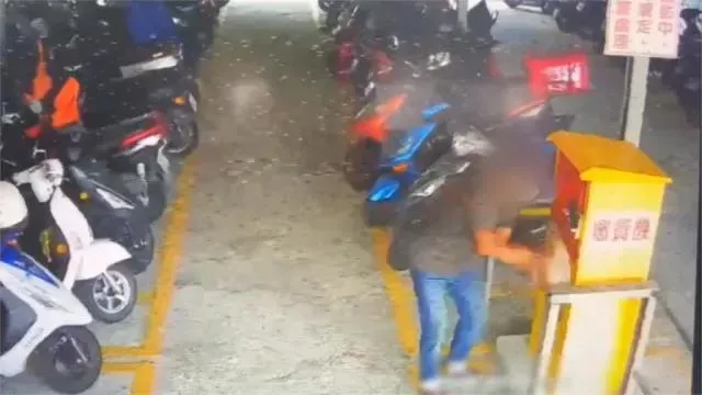 影/業者炸鍋！停車場收費機撬開變「提款機」　苗栗男賊1個月就偷4次