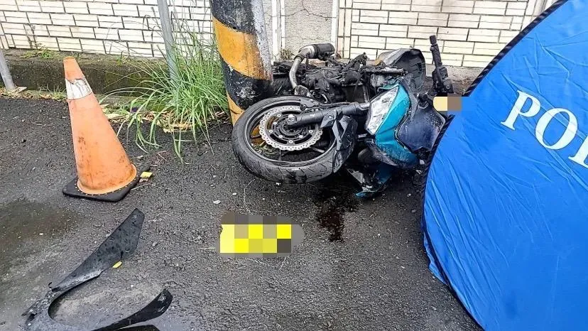影/畫片曝光！嘉159甲縣道疑失速自撞　重機燃燒騎士魂斷輪下