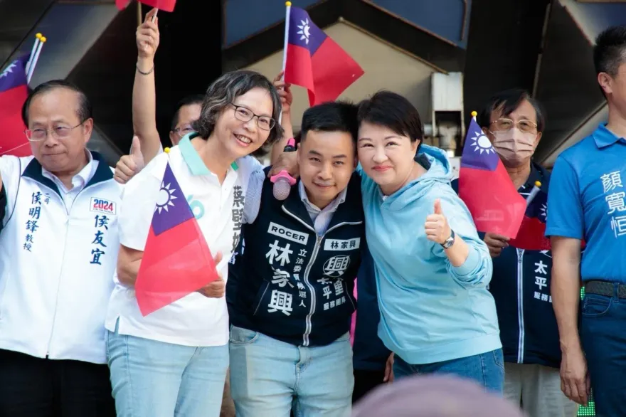 藍白合在台中！盧秀燕攜手蔡壁如為藍戰將林家興站台